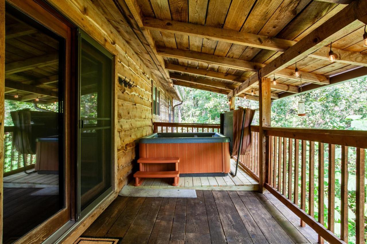 Forest Home Hot Tub Fire Pit Pool Table Пиджен-Фордж Экстерьер фото