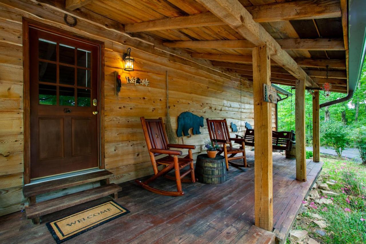 Forest Home Hot Tub Fire Pit Pool Table Пиджен-Фордж Экстерьер фото